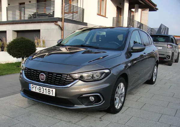 fiat tipo wielkopolskie Fiat Tipo cena 51800 przebieg: 99000, rok produkcji 2020 z Kamieńsk